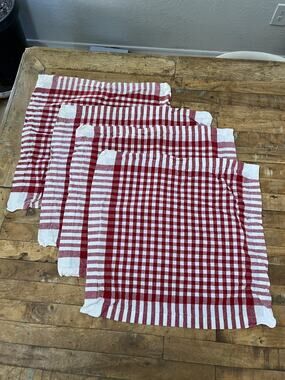 Sur La Table Red White Plaid 100% Cotton Napkins Set of 4 20 x 20
